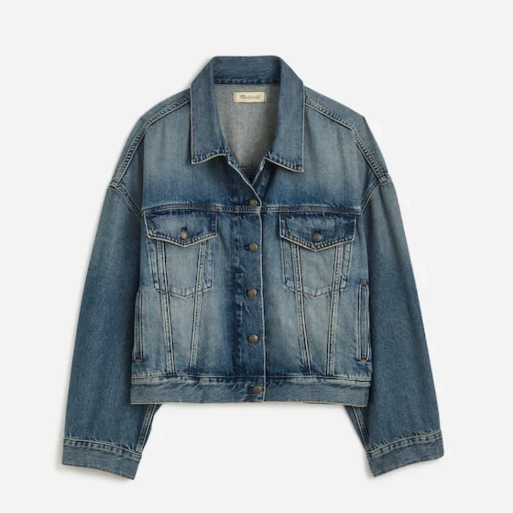 Madewell // NWT Relaxed Crop Jean Trucker Jacket in Billings Wash - Picture 6 of 13